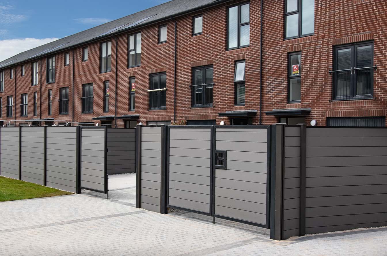 townhouse-grey-composite-fencing